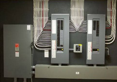 Installation de panneaux de distribution de grande capacité (400 A)